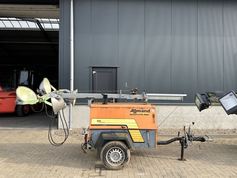 מגדל תאורה Kubota D905 Allmand Mobiele Lichtmast Aggregaat Light Tower 8.1 meter: תמונה 6 מגדל תאורה Kubota D905 Allmand Mobiele Lichtmast Aggregaat Light Tower 8.1 meter: תמונה 6