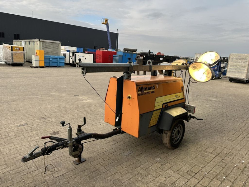 מגדל תאורה Kubota D905 Allmand Mobiele Lichtmast Aggregaat Light Tower 8.1 meter: תמונה 16 מגדל תאורה Kubota D905 Allmand Mobiele Lichtmast Aggregaat Light Tower 8.1 meter: תמונה 16