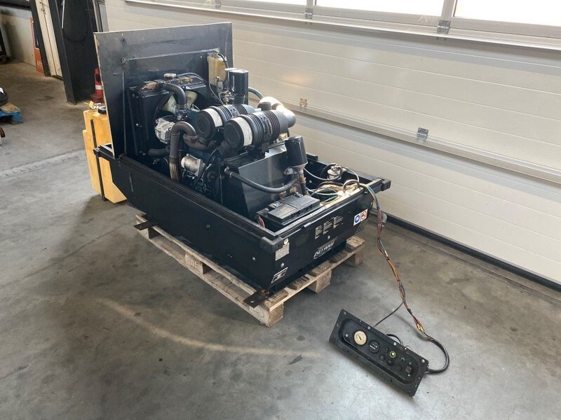 Kubota Sullair 15.5 kW 7 bar 2000 L / min Diesel Schroefcompressor - מדחס אוויר: תמונה 2 Kubota Sullair 15.5 kW 7 bar 2000 L / min Diesel Schroefcompressor - מדחס אוויר: תמונה 2