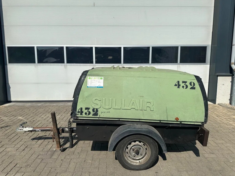 Kubota V2203 Sullair K65 Mobiele Diesel Compressor 3.7 m3 / min 30 kW 7 Bar - מדחס אוויר: תמונה 1 Kubota V2203 Sullair K65 Mobiele Diesel Compressor 3.7 m3 / min 30 kW 7 Bar - מדחס אוויר: תמונה 1