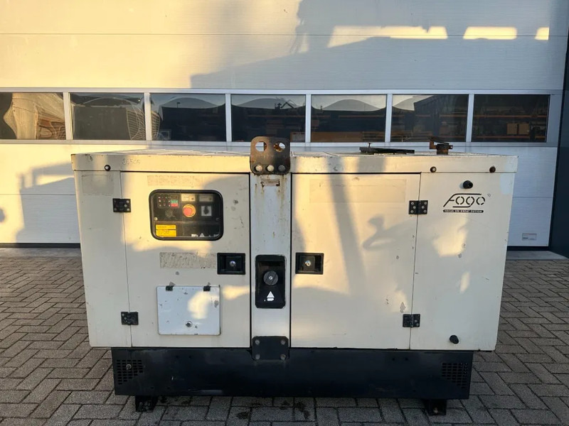 Mitsubishi S4Q Fogo Mecc Alte Spa 20 kVA Silent generatorset - ערכת גנרטורים: תמונה 1 Mitsubishi S4Q Fogo Mecc Alte Spa 20 kVA Silent generatorset - ערכת גנרטורים: תמונה 1
