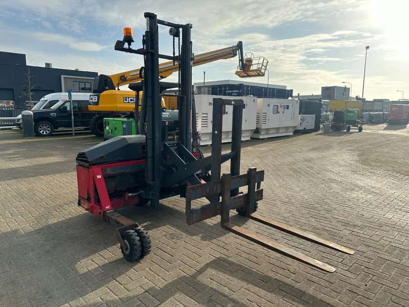 Moffett M4 20.1 Kubota Diesel Kooiaap 2 ton Duplex Sideshift Meeneemheftruck - מלגזה מותקנת על משאית: תמונה 1 Moffett M4 20.1 Kubota Diesel Kooiaap 2 ton Duplex Sideshift Meeneemheftruck - מלגזה מותקנת על משאית: תמונה 1