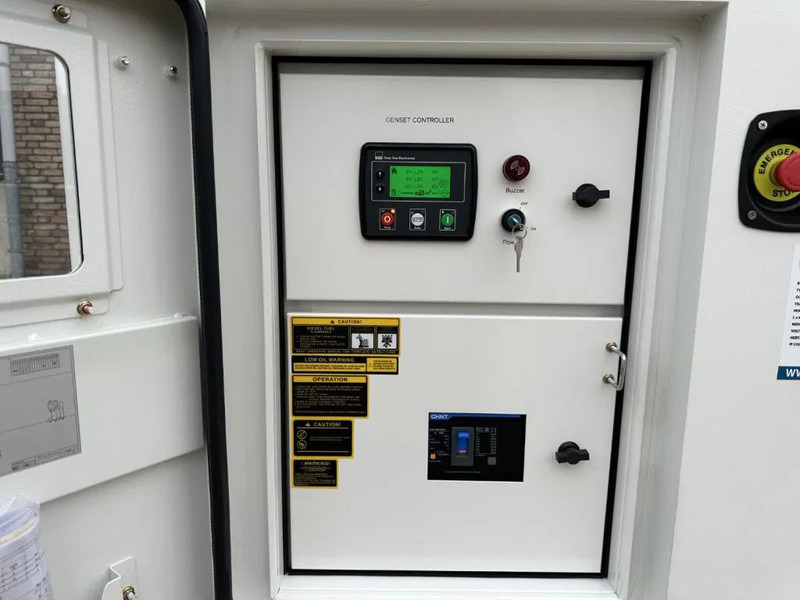 Perkins 1104C-44TAG2 Leroy Somer 110 kVA Silent generatorset LOADSHARING / SYNCHRONISING TO GRID - ערכת גנרטורים: תמונה 4 Perkins 1104C-44TAG2 Leroy Somer 110 kVA Silent generatorset LOADSHARING / SYNCHRONISING TO GRID - ערכת גנרטורים: תמונה 4