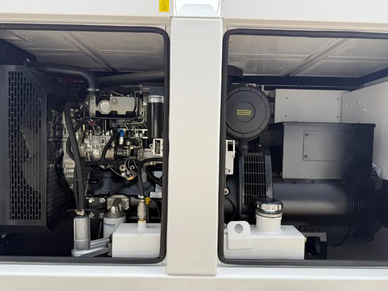 Perkins 1104C-44TAG2 Leroy Somer 110 kVA Silent noodstroom generatorset New ! - ערכת גנרטורים: תמונה 5 Perkins 1104C-44TAG2 Leroy Somer 110 kVA Silent noodstroom generatorset New ! - ערכת גנרטורים: תמונה 5