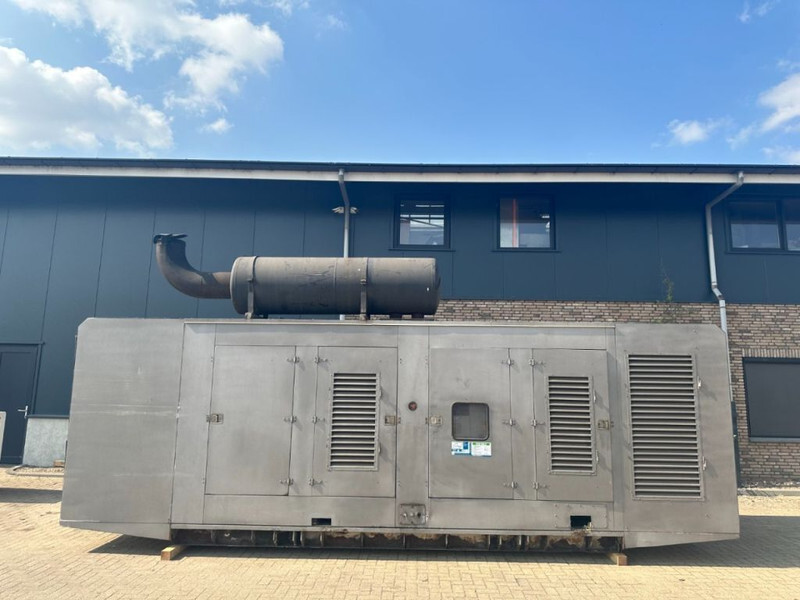 Perkins 4006-23TAG3A Stamford 900 kVA Silent generatorset - ערכת גנרטורים: תמונה 1 Perkins 4006-23TAG3A Stamford 900 kVA Silent generatorset - ערכת גנרטורים: תמונה 1