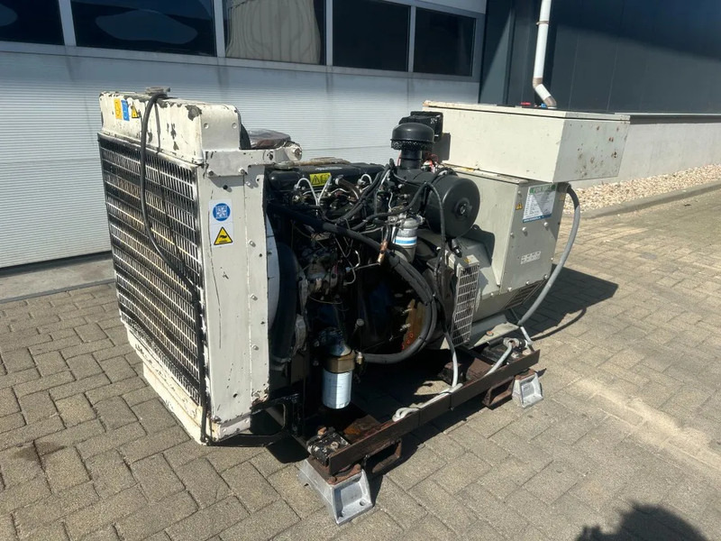 ערכת גנרטורים Perkins T4.236 Stamford 60 kVA generatorset 645 hours !: תמונה 13