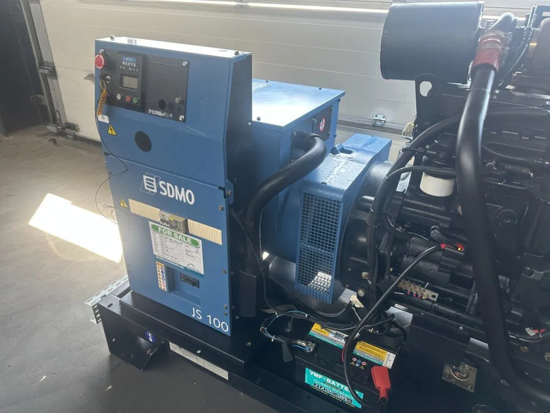 SDMO JS100K John Deere Leroy Somer 100 kVA generatorset - ערכת גנרטורים: תמונה 2 SDMO JS100K John Deere Leroy Somer 100 kVA generatorset - ערכת גנרטורים: תמונה 2