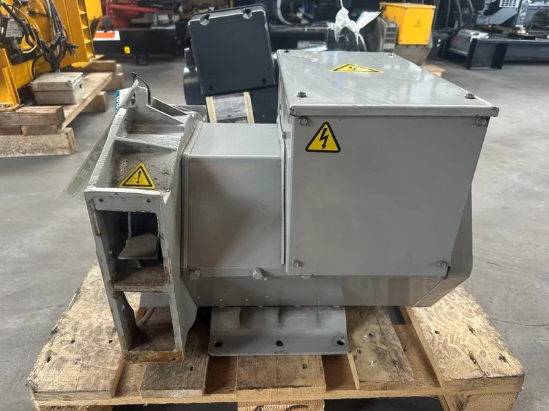 Stamford BC.I184G1 Alternator 30 kVa generatordeel - ערכת גנרטורים: תמונה 2 Stamford BC.I184G1 Alternator 30 kVa generatordeel - ערכת גנרטורים: תמונה 2
