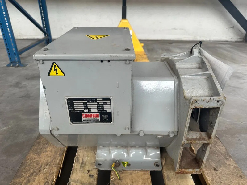 Stamford BC.I184G1 Alternator 30 kVa generatordeel - ערכת גנרטורים: תמונה 1 Stamford BC.I184G1 Alternator 30 kVa generatordeel - ערכת גנרטורים: תמונה 1