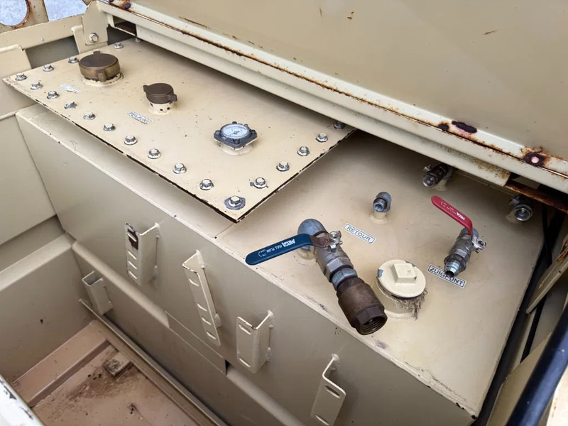 Tolsma Kiwa IBC 1150 liter Dieseltank Milieutank - מכולת משלוח: תמונה 3 Tolsma Kiwa IBC 1150 liter Dieseltank Milieutank - מכולת משלוח: תמונה 3