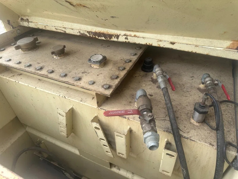 Tolsma Kiwa IBC 1150 liter Dieseltank Milieutank - מכולת משלוח: תמונה 5 Tolsma Kiwa IBC 1150 liter Dieseltank Milieutank - מכולת משלוח: תמונה 5