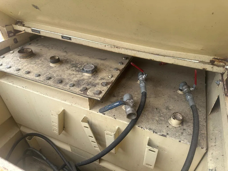 Tolsma Kiwa IBC 1150 liter Dieseltank Milieutank - מכולת משלוח: תמונה 5 Tolsma Kiwa IBC 1150 liter Dieseltank Milieutank - מכולת משלוח: תמונה 5