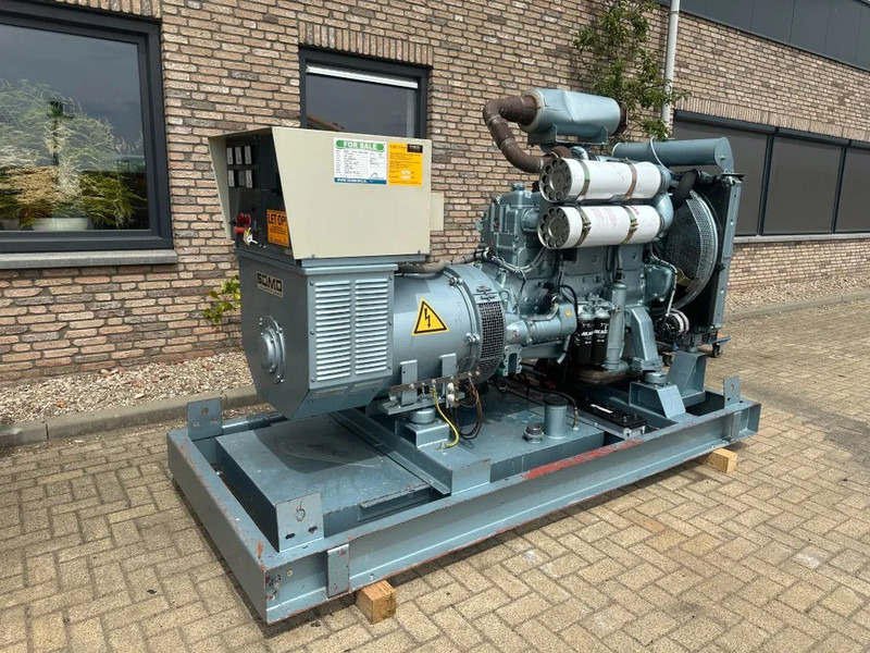 Volvo Penta TD121GG SDMO Leroy Somer 200 kVA noodstroom generatorset - ערכת גנרטורים: תמונה 2 Volvo Penta TD121GG SDMO Leroy Somer 200 kVA noodstroom generatorset - ערכת גנרטורים: תמונה 2