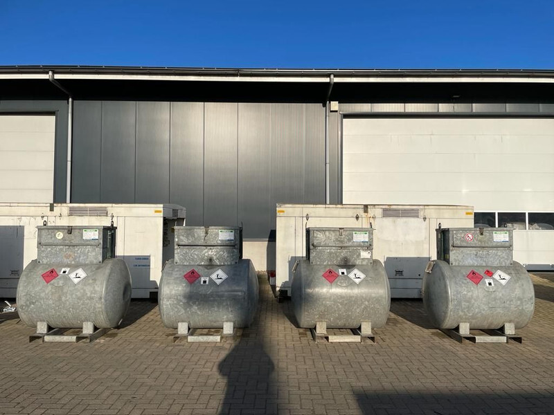 Dieseltank Rietberg 1000 liter Dieseltank Gegalvaniseerd - מכל אחסון: תמונה 1 Dieseltank Rietberg 1000 liter Dieseltank Gegalvaniseerd - מכל אחסון: תמונה 1