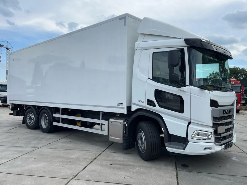 DAF XD 340 FAN 6x2 - משאית תיבה: תמונה 1 DAF XD 340 FAN 6x2 - משאית תיבה: תמונה 1
