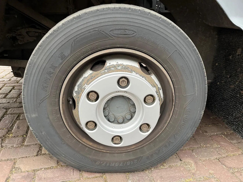 משאית תיבה Mercedes-Benz Atego 816: תמונה 18