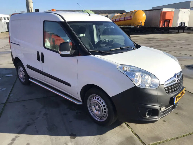 Opel Combo 1.6 CDTI - כלי רכב מסחרי עם לוח: תמונה 1 Opel Combo 1.6 CDTI - כלי רכב מסחרי עם לוח: תמונה 1
