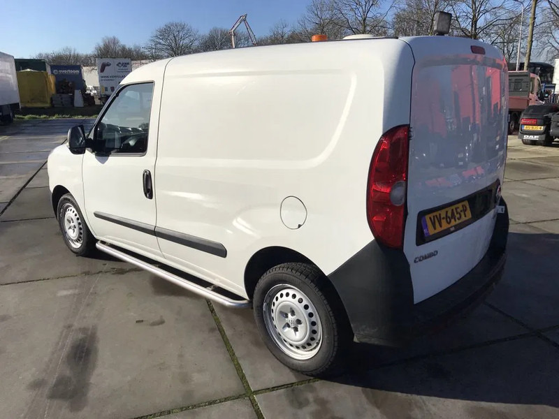 Opel Combo 1.6 CDTI - כלי רכב מסחרי עם לוח: תמונה 5 Opel Combo 1.6 CDTI - כלי רכב מסחרי עם לוח: תמונה 5