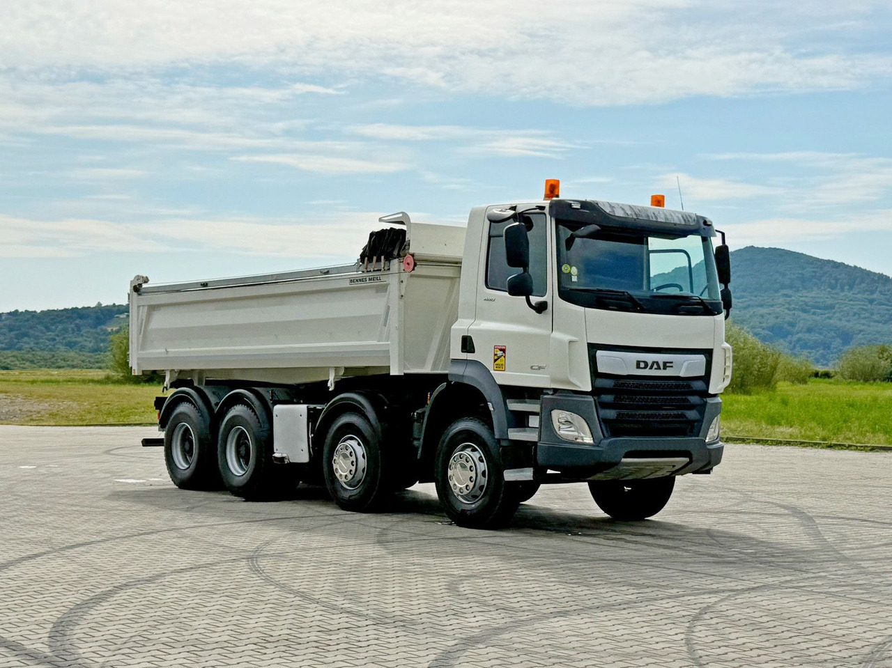 DAF CF 480 * Kipper 6,00 m + BORDMATIC/ 8x4 * TOP - מזהיר, משאית מנוף: תמונה 2 DAF CF 480 * Kipper 6,00 m + BORDMATIC/ 8x4 * TOP - מזהיר, משאית מנוף: תמונה 2