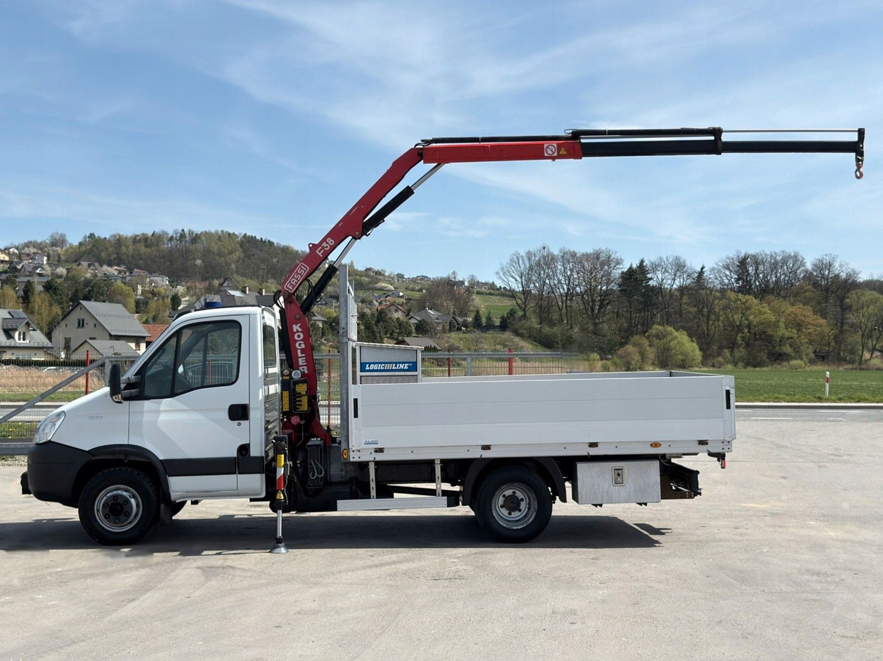 Iveco Daily 65C14 Pritsche 3,75 m FASSI F38 A.22 - כלי רכב מסחרי במיטה שטוחה: תמונה 3 Iveco Daily 65C14 Pritsche 3,75 m FASSI F38 A.22 - כלי רכב מסחרי במיטה שטוחה: תמונה 3