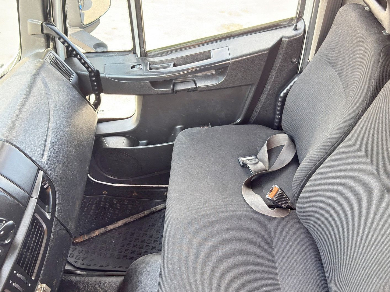משאית עם שלדת תא Iveco EUROCARGO 110-250* PLATFORM 4,60 m* 4x4: תמונה 8