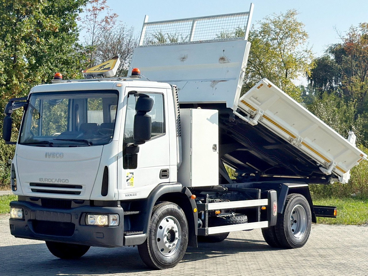 Iveco EUROCARGO 140E22* KIPPER 5,00 m* TOPZUSTAND - מזהיר: תמונה 3 Iveco EUROCARGO 140E22* KIPPER 5,00 m* TOPZUSTAND - מזהיר: תמונה 3