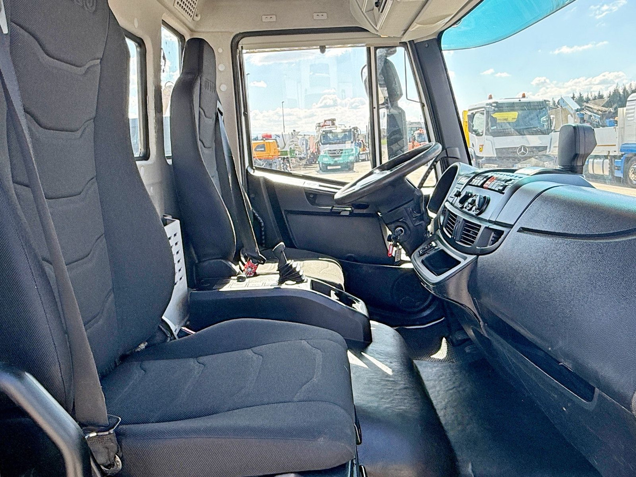 משאית מנוף Iveco Eurocargo 100-220 *PC 1500 A * TOPZUSTAND: תמונה 14