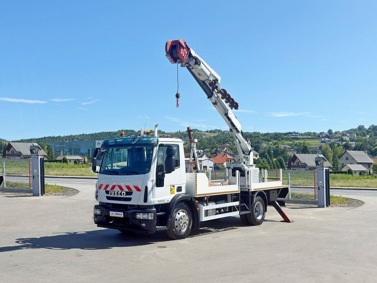 Iveco Eurocargo 120E22 * Bohrgerät auf LKW + FUNK *TOP - משאית, משאית מנוף: תמונה 2 Iveco Eurocargo 120E22 * Bohrgerät auf LKW + FUNK *TOP - משאית, משאית מנוף: תמונה 2