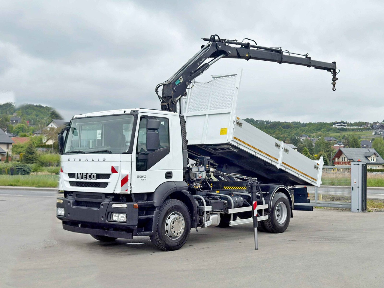 Iveco STRALIS 330 *HIAB 144 BS-3 HIDUO* TOPZUSTAND - משאית מנוף: תמונה 2 Iveco STRALIS 330 *HIAB 144 BS-3 HIDUO* TOPZUSTAND - משאית מנוף: תמונה 2