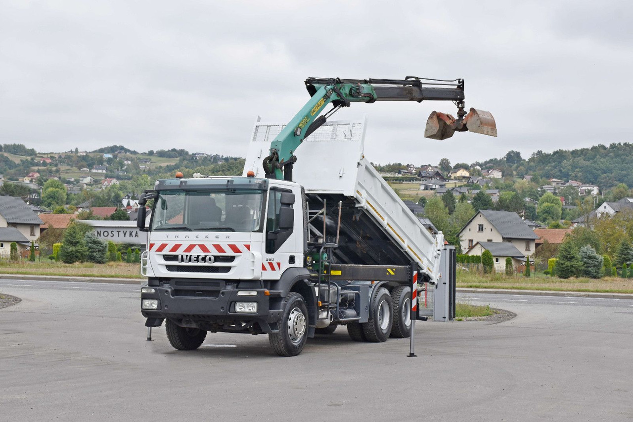 Iveco TRAKKER 360 * Kipper 5,20m* PK 16502 / FUNK*6x4 - מזהיר, משאית מנוף: תמונה 2 Iveco TRAKKER 360 * Kipper 5,20m* PK 16502 / FUNK*6x4 - מזהיר, משאית מנוף: תמונה 2