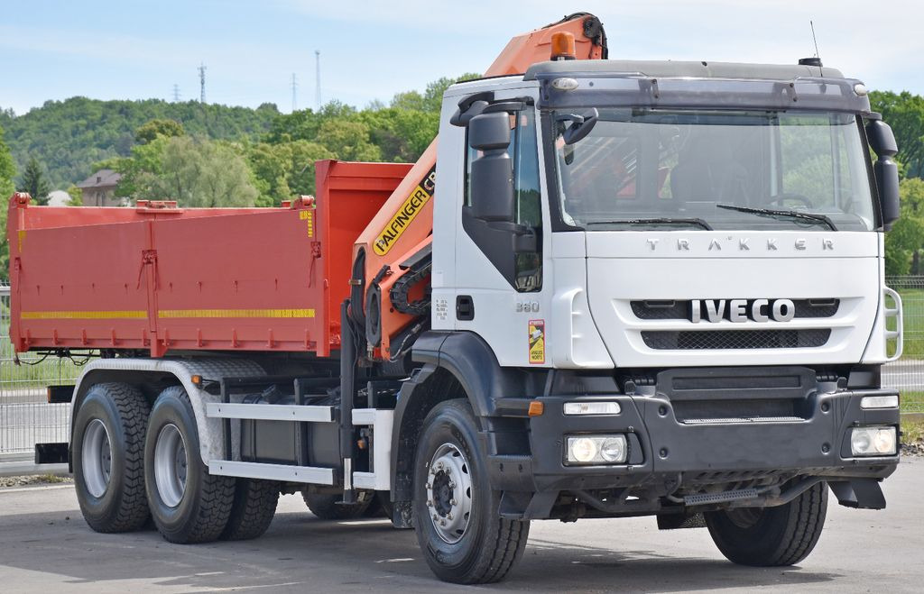 Iveco TRAKKER 360 * Kipper 5,60m* KRAN /FUNK * 6x4 Iveco TRAKKER 360 * Kipper 5,60m* KRAN /FUNK * 6x4 - משאית מנוף, מזהיר: תמונה 3 Iveco TRAKKER 360 * Kipper 5,60m* KRAN /FUNK * 6x4 Iveco TRAKKER 360 * Kipper 5,60m* KRAN /FUNK * 6x4 - משאית מנוף, מזהיר: תמונה 3
