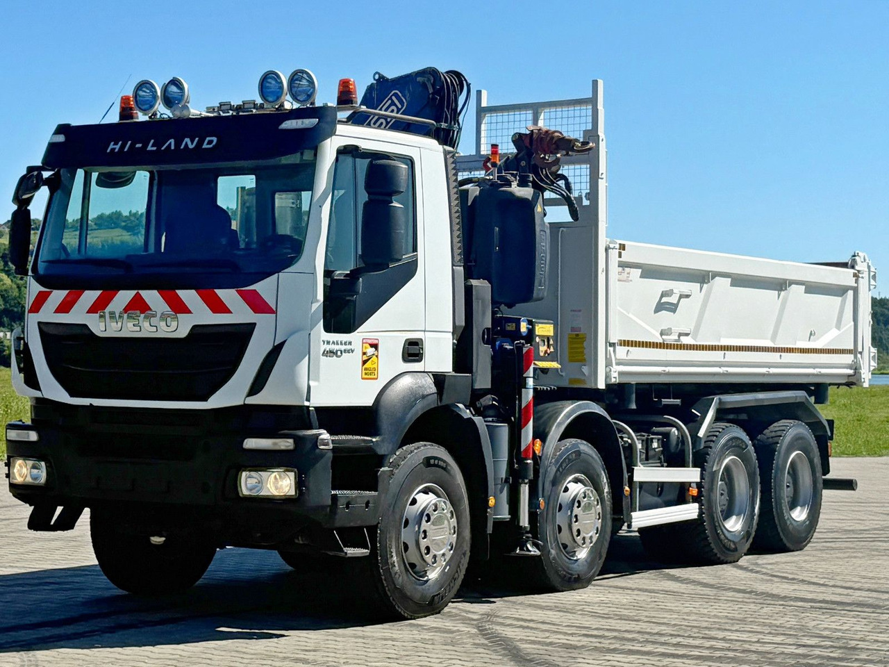Iveco TRAKKER 450 * FASSI F215A.0.22 + FUNK / 8x4 *TOP - משאית מנוף: תמונה 5 Iveco TRAKKER 450 * FASSI F215A.0.22 + FUNK / 8x4 *TOP - משאית מנוף: תמונה 5