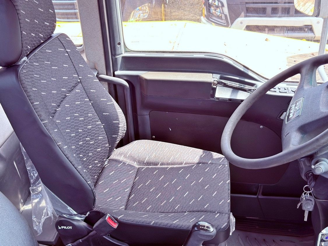 הַחכָּרָה MAN TGA 33.360 * KIPPER 5,20 m + BORDMATIC / 6x4*TOP MAN TGA 33.360 * KIPPER 5,20 m + BORDMATIC / 6x4*TOP: תמונה 12 הַחכָּרָה MAN TGA 33.360 * KIPPER 5,20 m + BORDMATIC / 6x4*TOP MAN TGA 33.360 * KIPPER 5,20 m + BORDMATIC / 6x4*TOP: תמונה 12