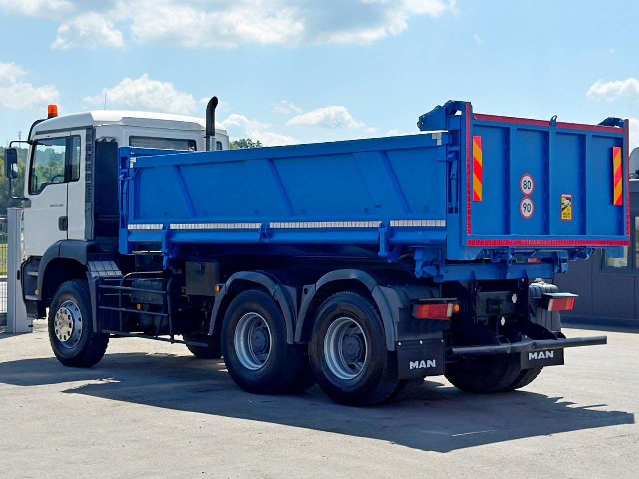 הַחכָּרָה MAN TGA 33.360 * KIPPER 5,20 m + BORDMATIC / 6x4*TOP MAN TGA 33.360 * KIPPER 5,20 m + BORDMATIC / 6x4*TOP: תמונה 8 הַחכָּרָה MAN TGA 33.360 * KIPPER 5,20 m + BORDMATIC / 6x4*TOP MAN TGA 33.360 * KIPPER 5,20 m + BORDMATIC / 6x4*TOP: תמונה 8