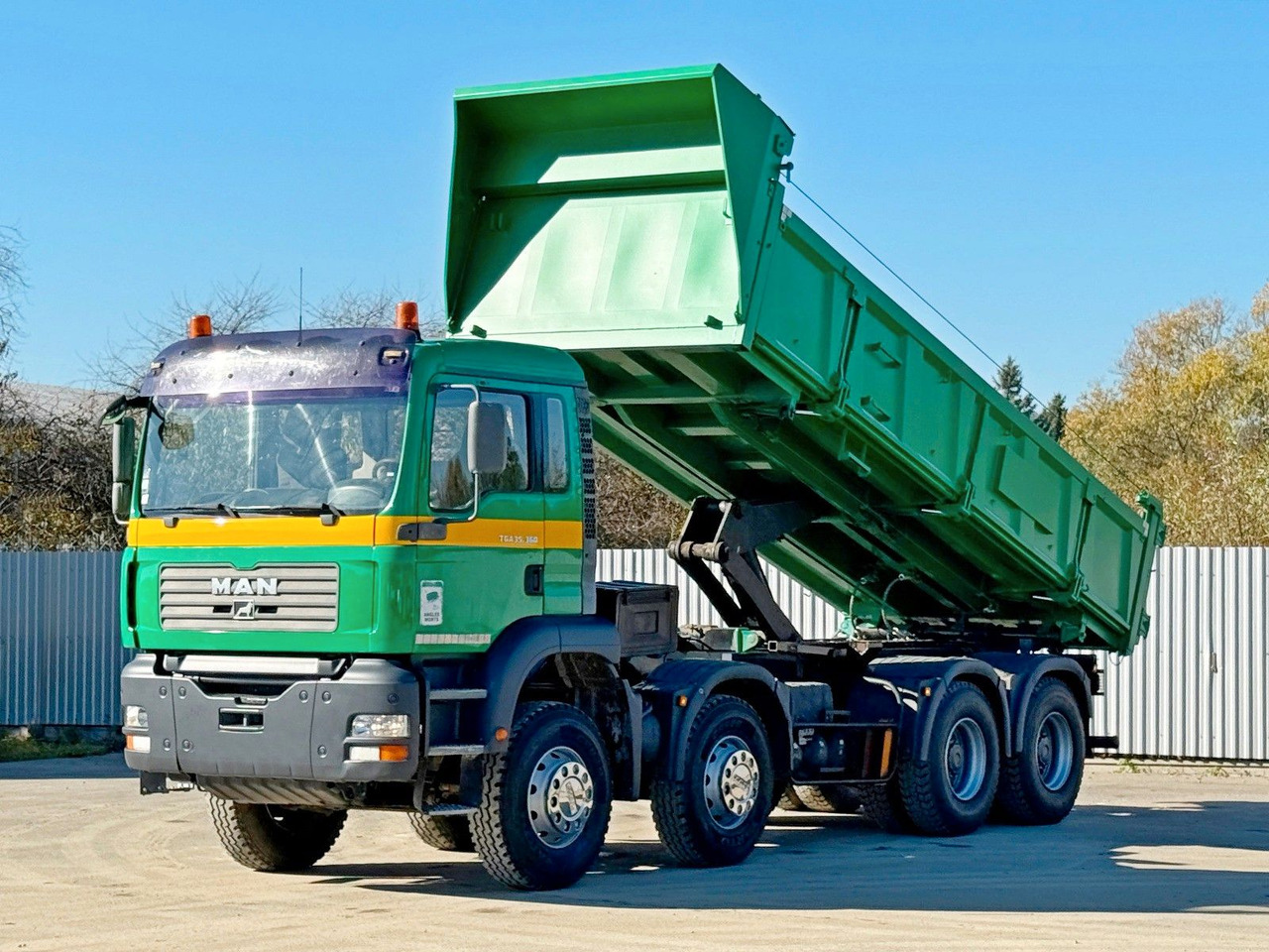 MAN TGA 35.360 * KIPPER 6,10 m + BORDMATIC / 8x4*TOP - מזהיר, משאית מנוף: תמונה 1 MAN TGA 35.360 * KIPPER 6,10 m + BORDMATIC / 8x4*TOP - מזהיר, משאית מנוף: תמונה 1