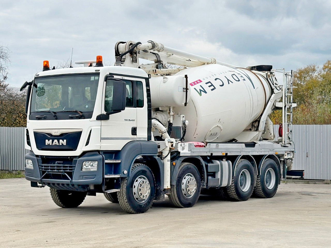 MAN TGS 35.400 BETONPUMPE * 8x4 / TOPZUSTAND - משאית משאבת בטון: תמונה 2 MAN TGS 35.400 BETONPUMPE * 8x4 / TOPZUSTAND - משאית משאבת בטון: תמונה 2