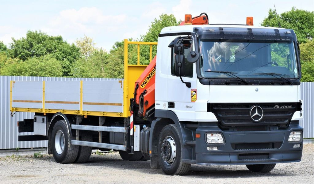 Mercedes-Benz ACTROS 1832 PRITSCHE 6,70m * PK 15500*TOPZUSTAND Mercedes-Benz ACTROS 1832 PRITSCHE 6,70m * PK 15500*TOPZUSTAND - משאית מנוף: תמונה 3 Mercedes-Benz ACTROS 1832 PRITSCHE 6,70m * PK 15500*TOPZUSTAND Mercedes-Benz ACTROS 1832 PRITSCHE 6,70m * PK 15500*TOPZUSTAND - משאית מנוף: תמונה 3