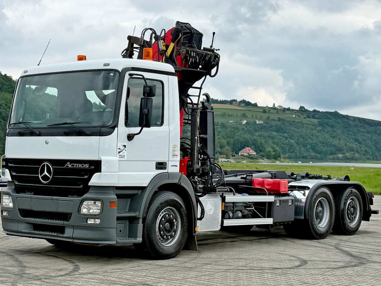 Mercedes-Benz ACTROS 2541 * ABROLLKIPPER * EPSILON E140Z81*TOP - משאית הרמת וו, משאית מנוף: תמונה 4 Mercedes-Benz ACTROS 2541 * ABROLLKIPPER * EPSILON E140Z81*TOP - משאית הרמת וו, משאית מנוף: תמונה 4