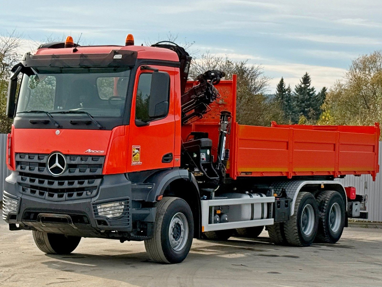 Mercedes-Benz AROCS 2640 *HIAB 144 BS - 3/FUNK  + * 6x4 - משאית מנוף: תמונה 4 Mercedes-Benz AROCS 2640 *HIAB 144 BS - 3/FUNK  + * 6x4 - משאית מנוף: תמונה 4