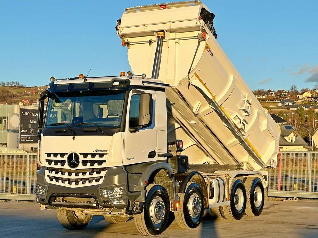 Mercedes-Benz AROCS 3248 * KIPPER * 8x4 * TOPZUSTAND - מזהיר, משאית מנוף: תמונה 4 Mercedes-Benz AROCS 3248 * KIPPER * 8x4 * TOPZUSTAND - מזהיר, משאית מנוף: תמונה 4