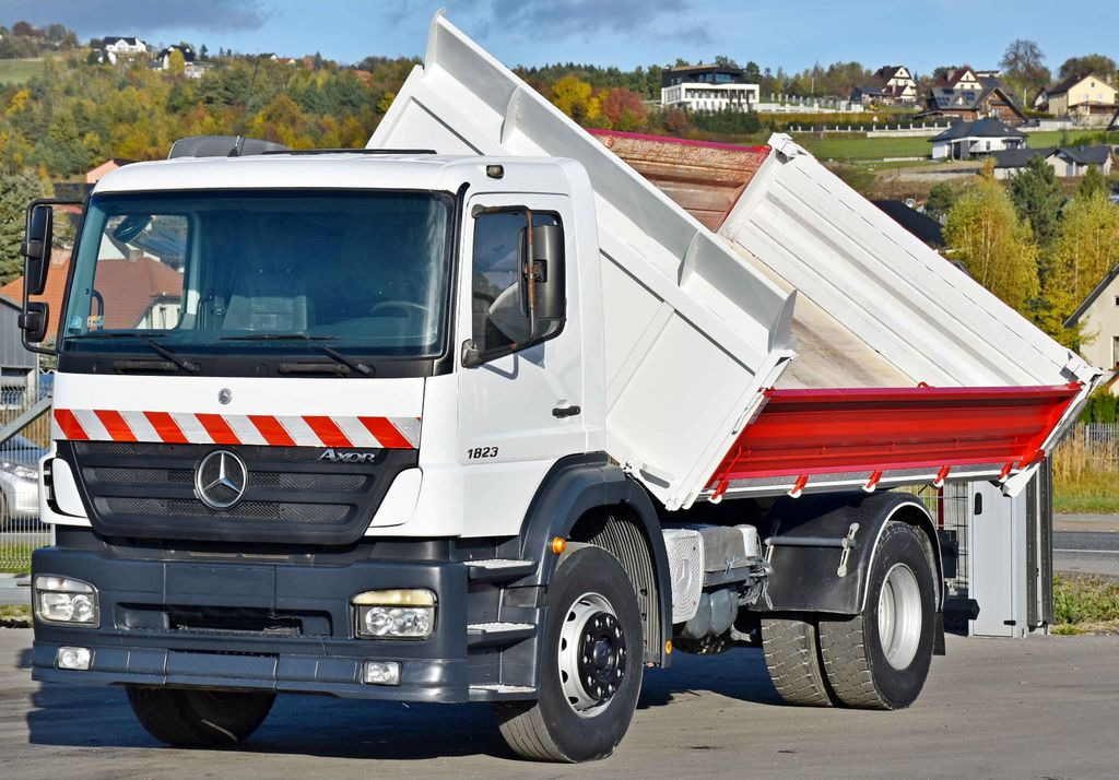 Mercedes-Benz AXOR 1823 * KIPPER 4,45 m * TOPZUSTAND - מזהיר, משאית מנוף: תמונה 3 Mercedes-Benz AXOR 1823 * KIPPER 4,45 m * TOPZUSTAND - מזהיר, משאית מנוף: תמונה 3