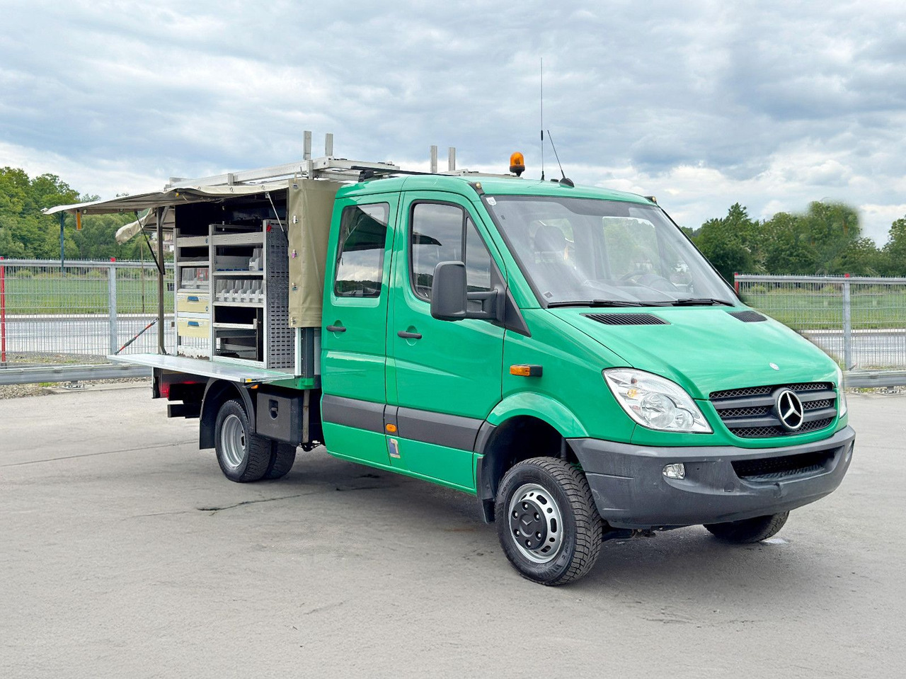 Mercedes-Benz Sprinter 516 CDI* Doppel Kabine! 4x4 *TOPZUSTAND - כלי רכב מסחרי מזהיר: תמונה 2 Mercedes-Benz Sprinter 516 CDI* Doppel Kabine! 4x4 *TOPZUSTAND - כלי רכב מסחרי מזהיר: תמונה 2