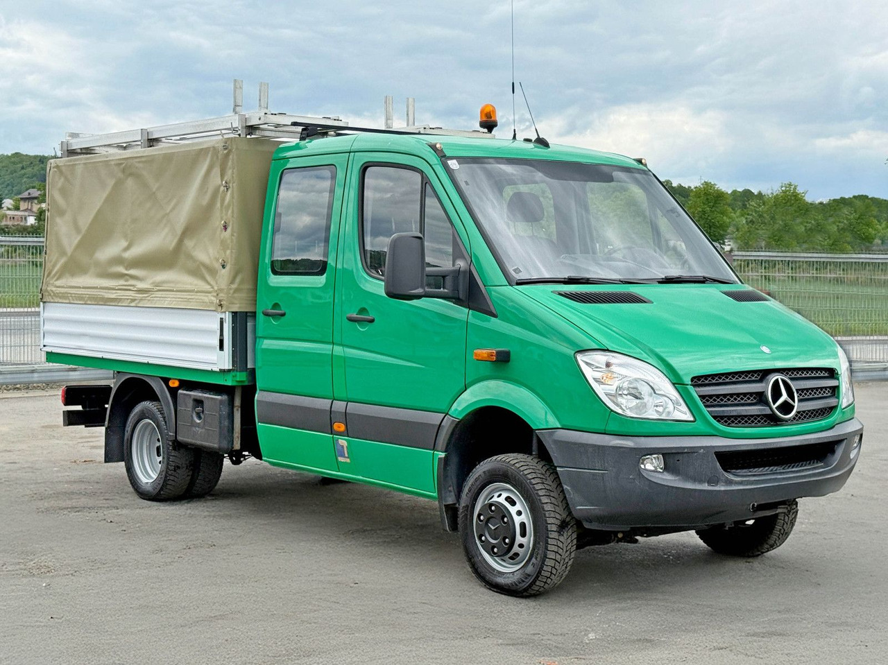 Mercedes-Benz Sprinter 516 CDI* Doppel Kabine! 4x4 *TOPZUSTAND - כלי רכב מסחרי מזהיר: תמונה 4 Mercedes-Benz Sprinter 516 CDI* Doppel Kabine! 4x4 *TOPZUSTAND - כלי רכב מסחרי מזהיר: תמונה 4