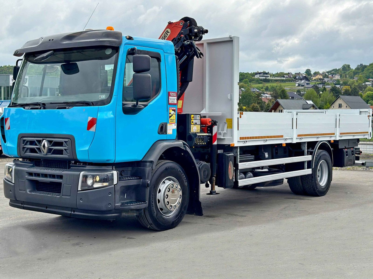 Renault C 320 * PK 12002 EH A + FUNK * TOPZUSTAND - משאית מנוף: תמונה 4 Renault C 320 * PK 12002 EH A + FUNK * TOPZUSTAND - משאית מנוף: תמונה 4