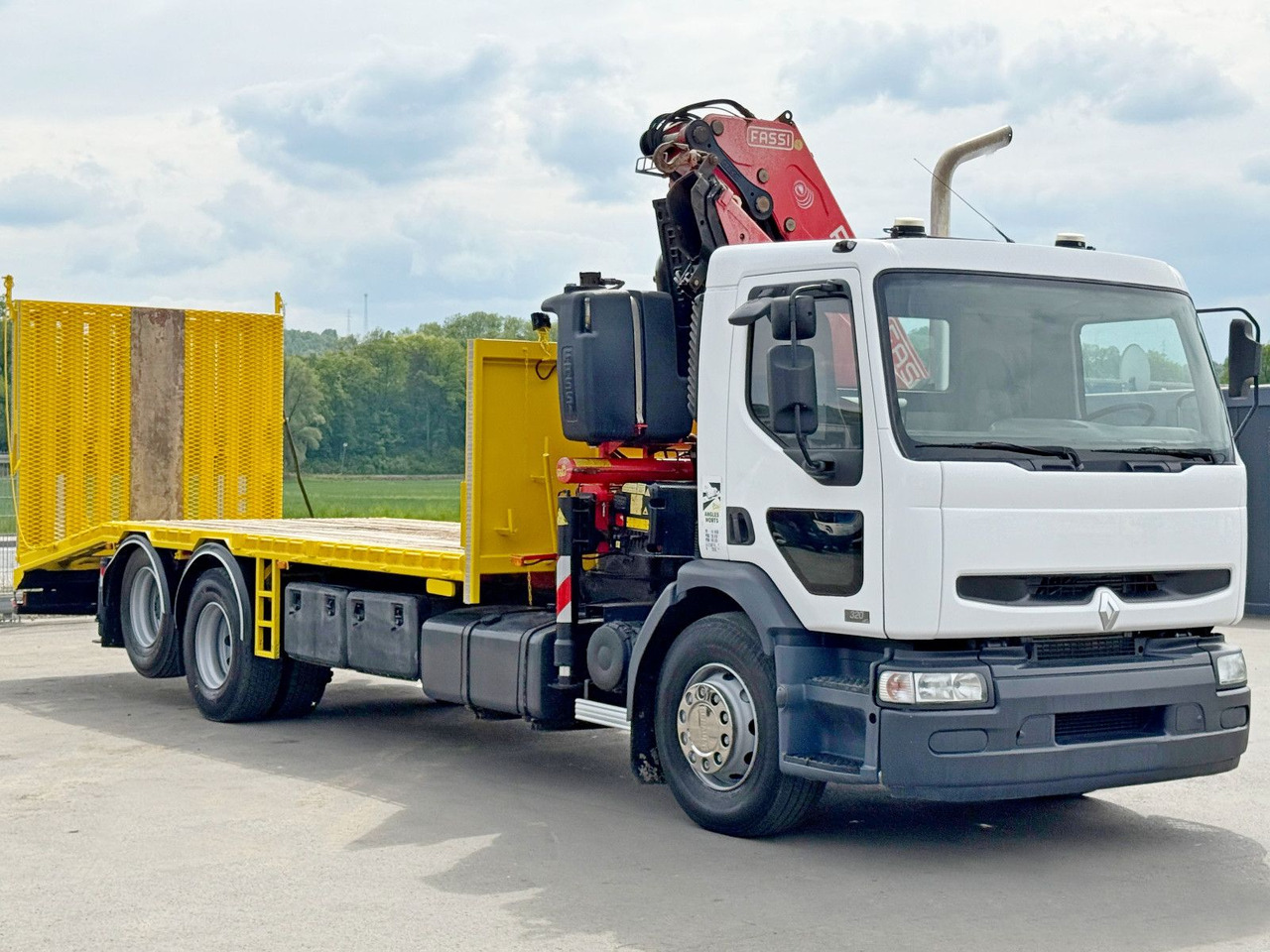 Renault PREMIUM 320 * FASSI F240B.22 + FUNK* TOP - משאית גרירה: תמונה 3 Renault PREMIUM 320 * FASSI F240B.22 + FUNK* TOP - משאית גרירה: תמונה 3