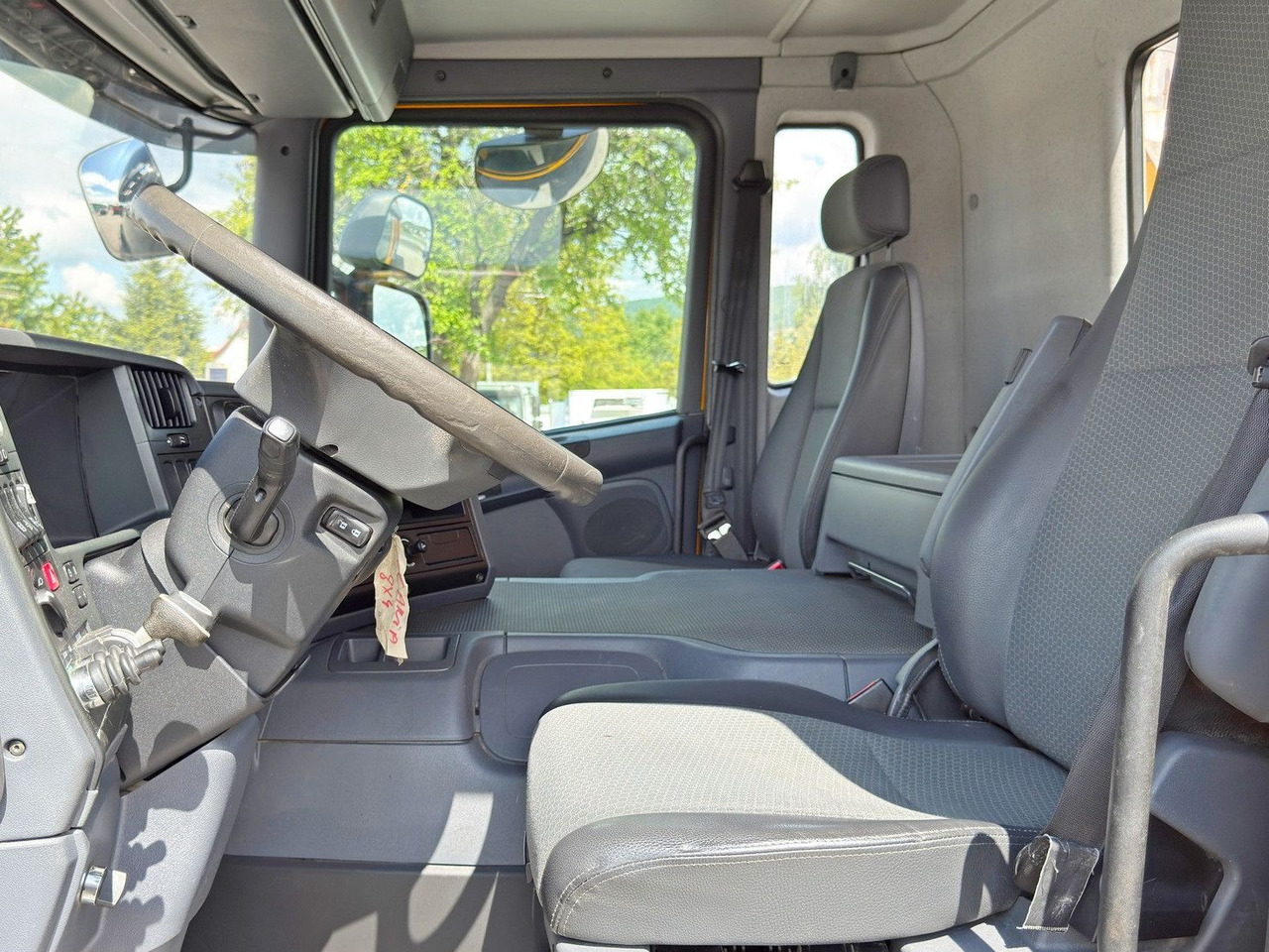 מזהיר Scania P 410 Kipper 6,00m * 8x4 * TOPZUSTAND ! Scania P 410 Kipper 6,00m * 8x4 * TOPZUSTAND !: תמונה 9 מזהיר Scania P 410 Kipper 6,00m * 8x4 * TOPZUSTAND ! Scania P 410 Kipper 6,00m * 8x4 * TOPZUSTAND !: תמונה 9