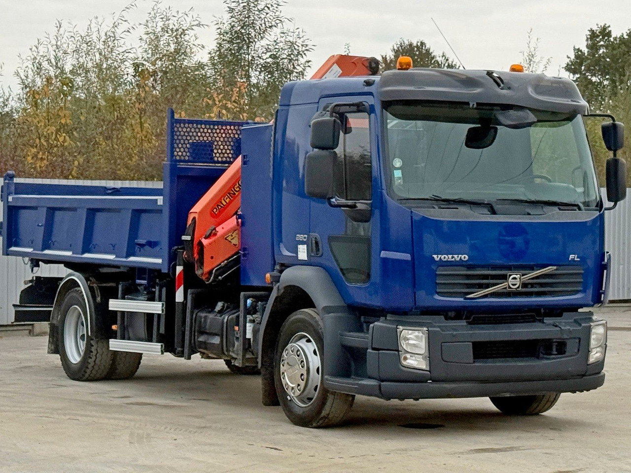 Volvo FL280 KIPPER 4,35m * PALFINGER PK 10000 + FUNK - משאית מנוף: תמונה 3 Volvo FL280 KIPPER 4,35m * PALFINGER PK 10000 + FUNK - משאית מנוף: תמונה 3