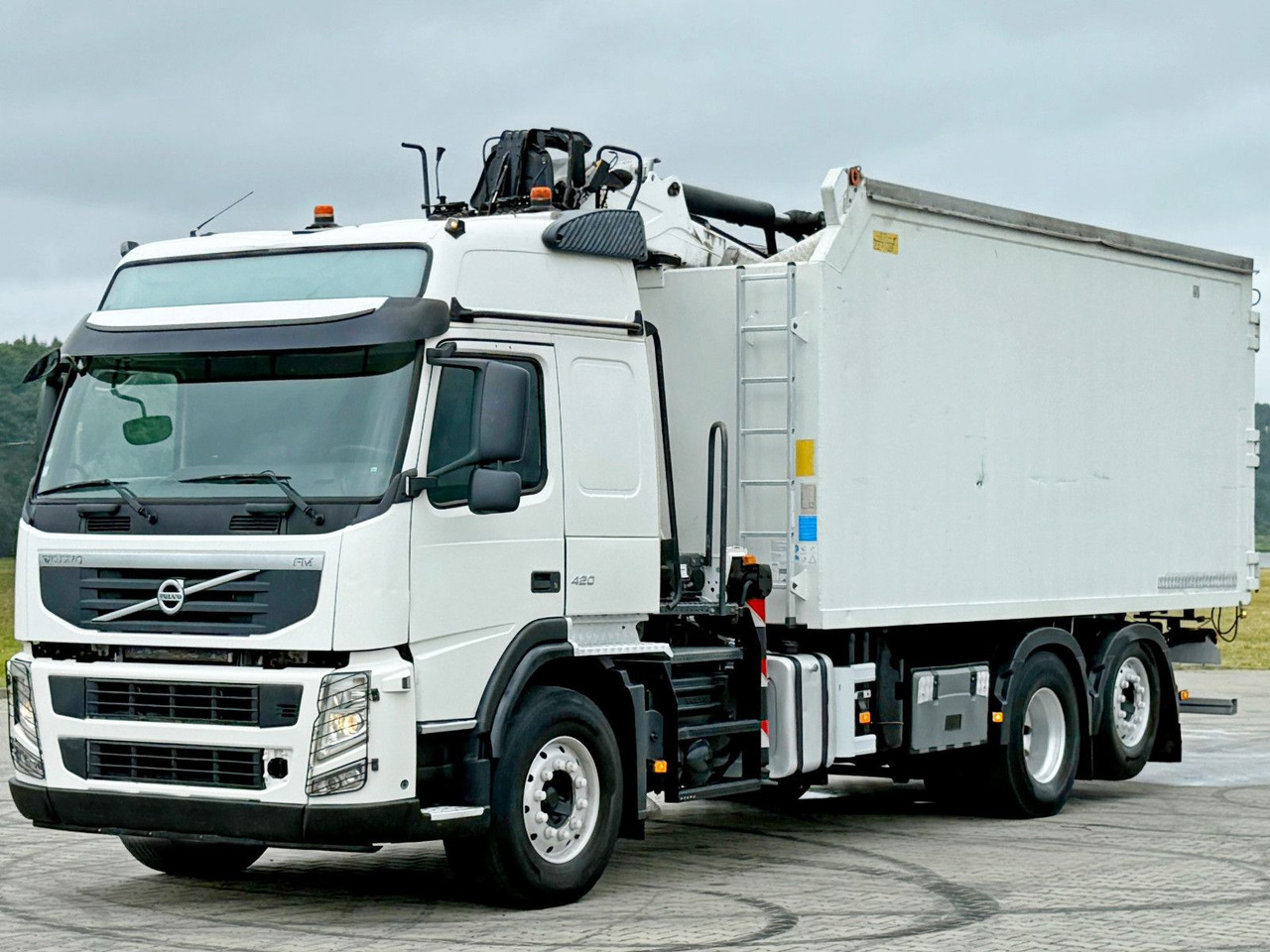 Volvo FM 420 Kipper 6,20 m * EPSILON Q150L75 *TOP - משאית מנוף: תמונה 3 Volvo FM 420 Kipper 6,20 m * EPSILON Q150L75 *TOP - משאית מנוף: תמונה 3