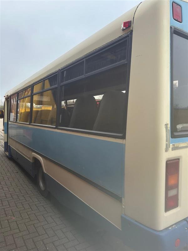 2000 Mercedes 814 Vario Automatic - אוטובוס פרברים: תמונה 5 2000 Mercedes 814 Vario Automatic - אוטובוס פרברים: תמונה 5