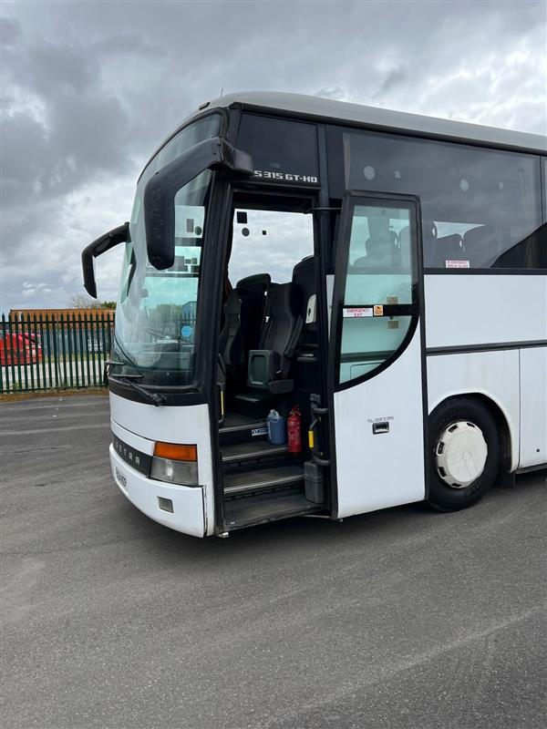 2004 Setra 315 GT 49 Seat coach, MOT November, 6 cylinder, 6 speed manual, excellent runner. - אוטובוס בין עירוני: תמונה 2 2004 Setra 315 GT 49 Seat coach, MOT November, 6 cylinder, 6 speed manual, excellent runner. - אוטובוס בין עירוני: תמונה 2